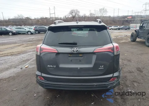 2017 Toyota Rav4 Le z USA, uszkodzony, nr VIN JTMBFREV7HJ134400